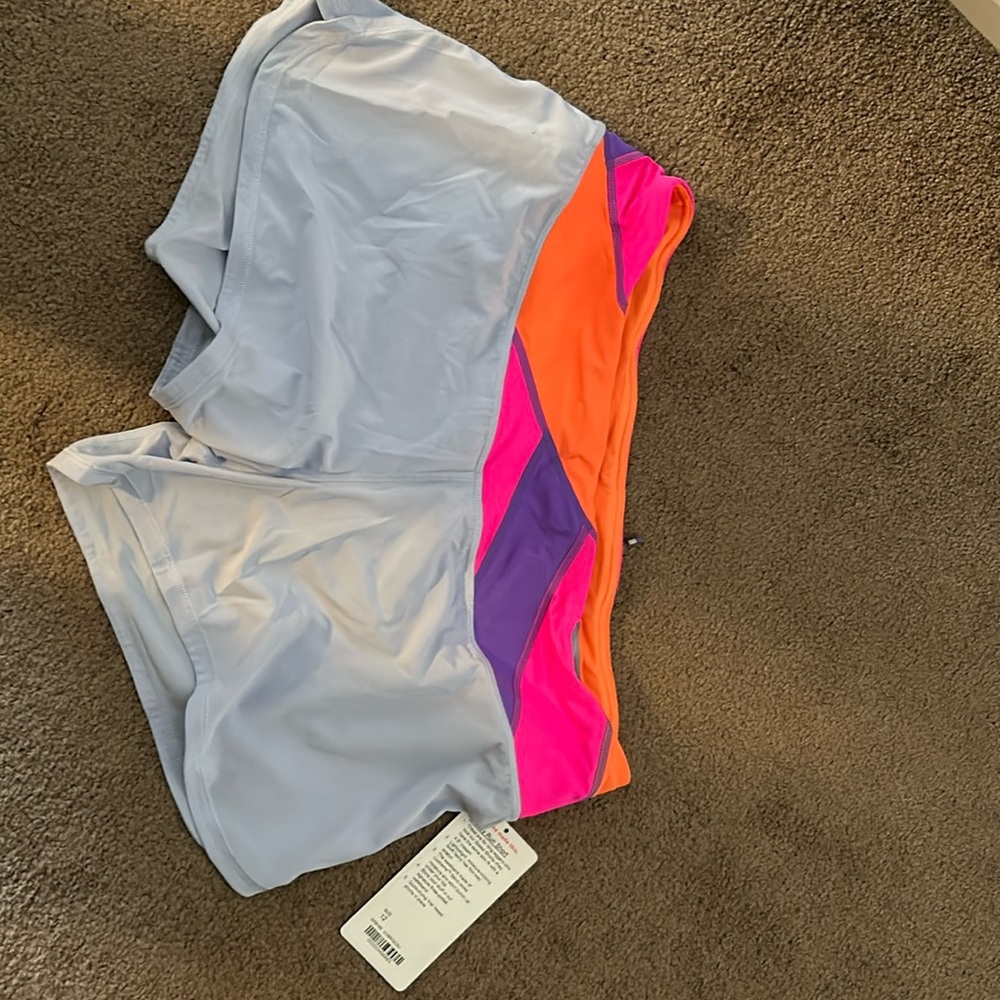 BNWT Groovy Run Short in Raspberry Glo Light